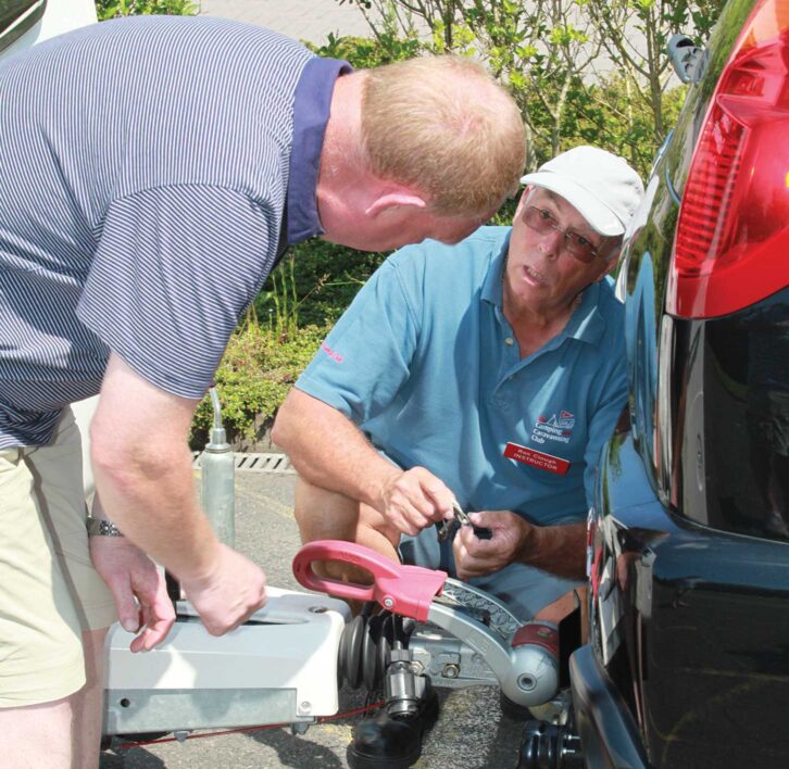 Explaining the breakaway cable during a towing course