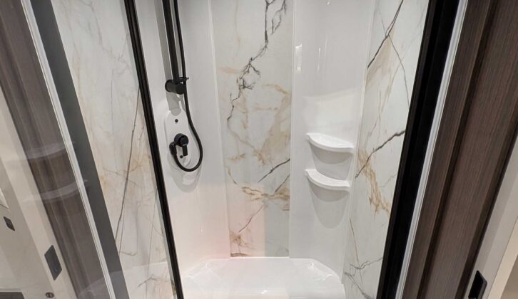 The shower cubicle in the Lusso IV