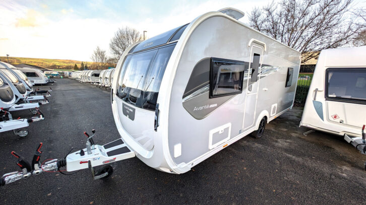 The Elddis Avante Apex 550 on a forecourt