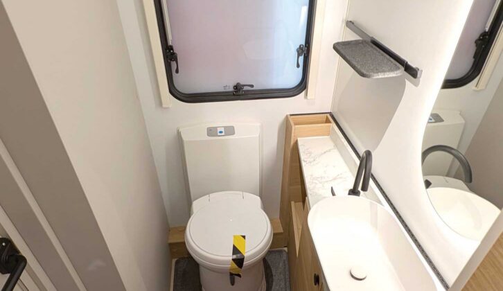 The Seine's washroom