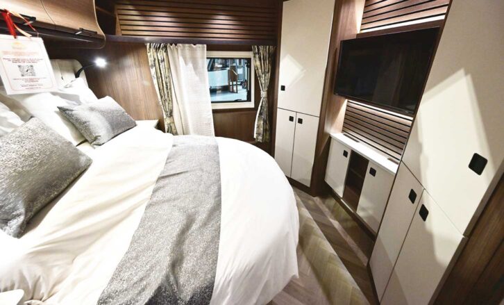 The bedroom in the Lusso IV