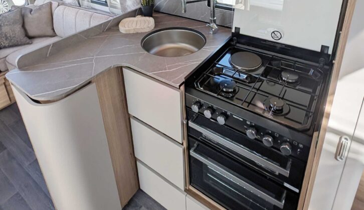The kitchen in the Sintra