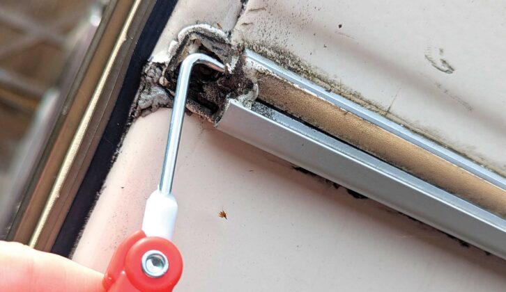 Removing the old trim with a Herzim tool