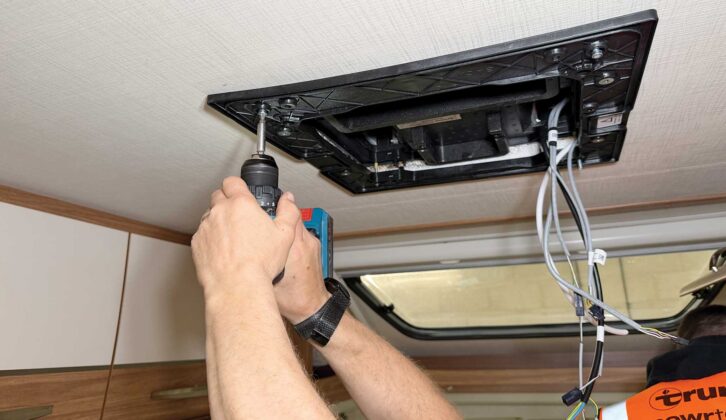 Connecting the AC