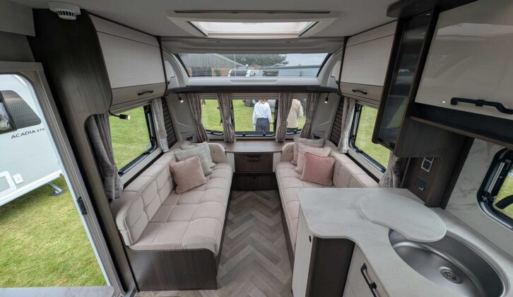The front lounge in the VIP 575