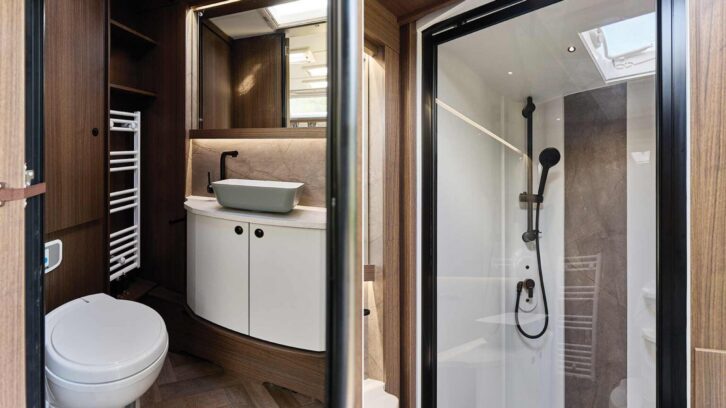 Inside the Coachman Laser 480 Xtra's rear washroom