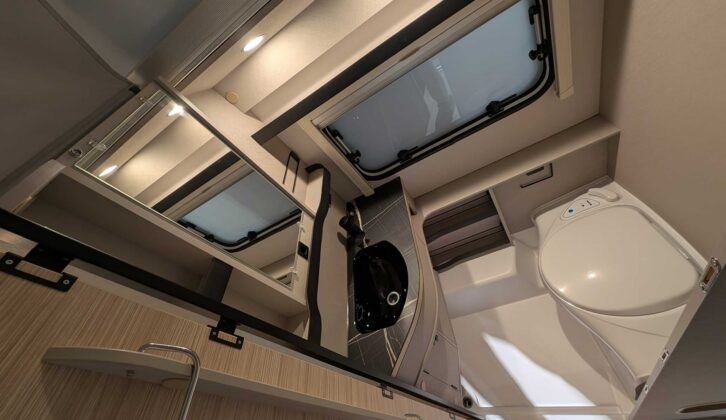 Inside the Eriba Touring 430 Silver Edition