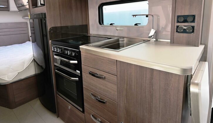 The stainless steel sink