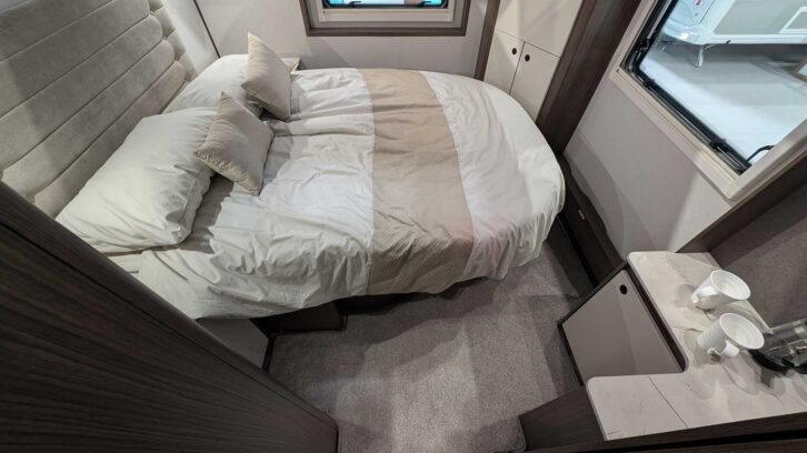 The rear transverse bed in the Coachman Acadia 655 Xtra